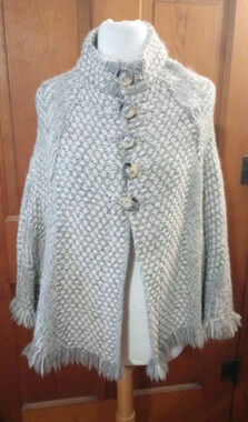 Branigan Weavers Wool Alpaca Cape Button Wrap Ireland Oatmeal OS John Branigan
